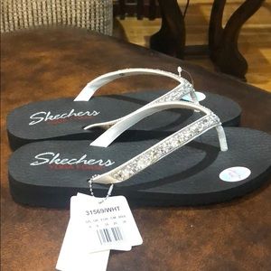 Skechers Yoga Foam Flip-flops